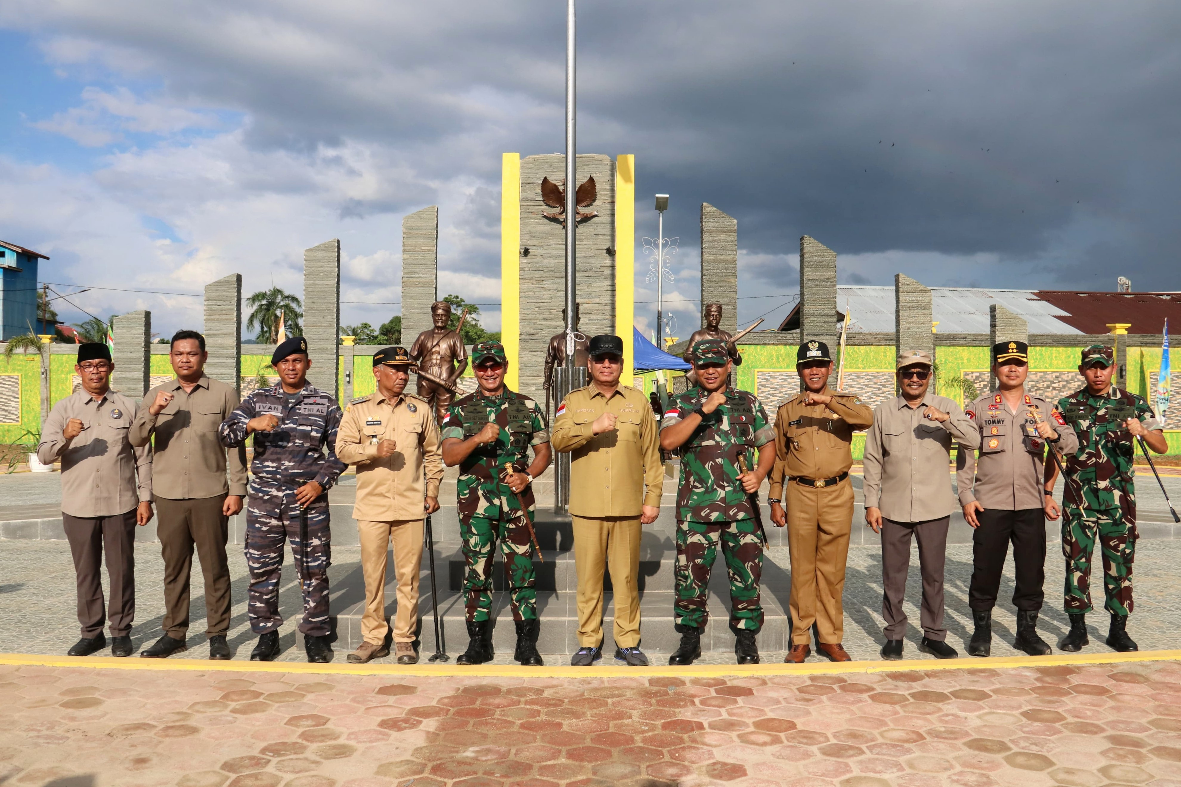 kenang-perjuangan-pahlawan-tugu-juang-daerah-tumbang-titi-diresmikan