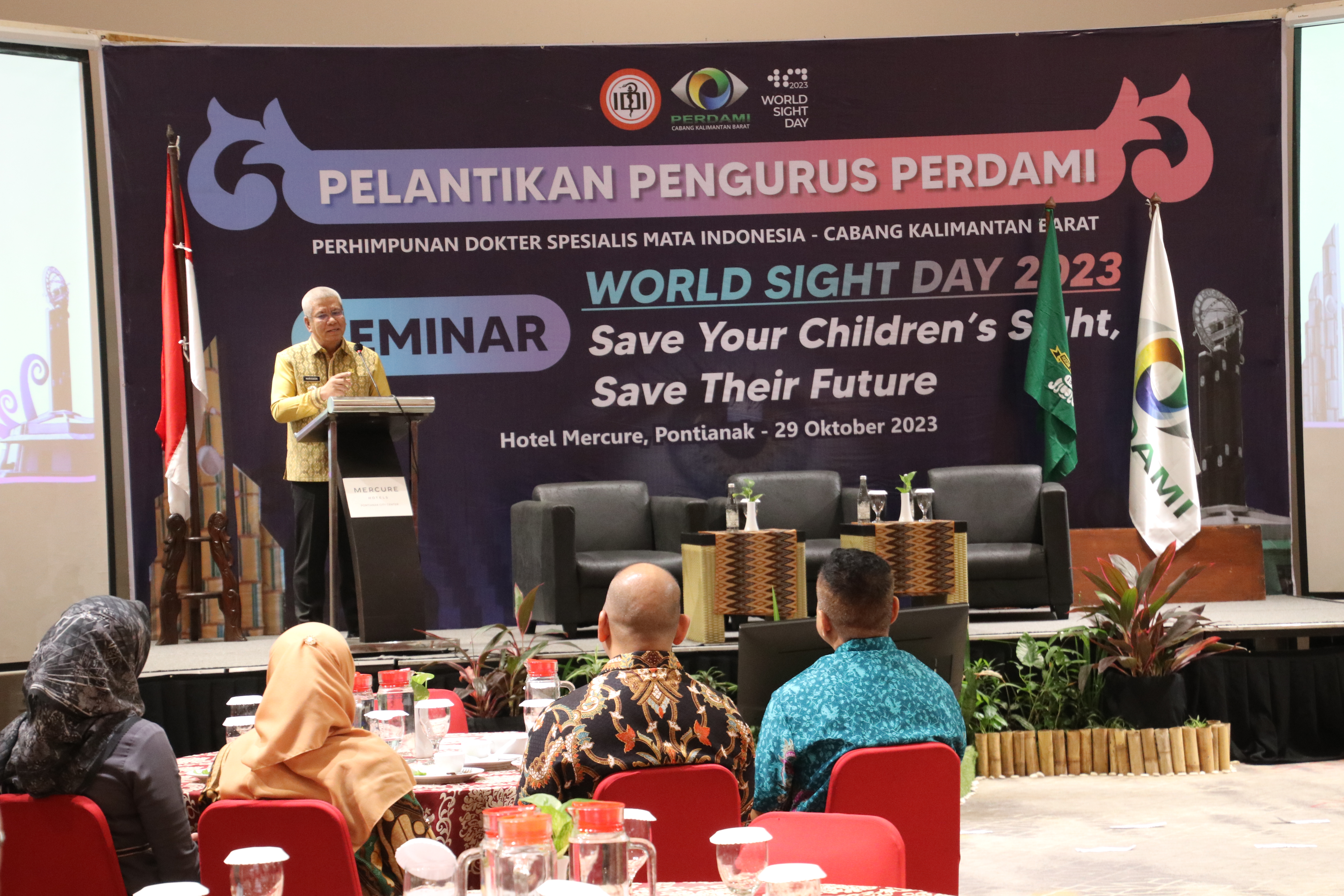 PERAN PENTING PERDAMI TINGKATKAN KUALITAS KESEHATAN MATA DI KALBAR
